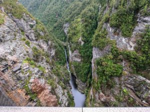 Tasmania_Abseiling-0002